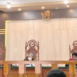 Majelis hakim Pengadilan Hubungan Industrial yang diketuai, Berlinda U. Mayor, SH, LLM didampingi hakim anggota, Ardiansyah, S.Sos, M.Tr.A.P dan Eka Figrio Tanggo, SH. Foto: IST