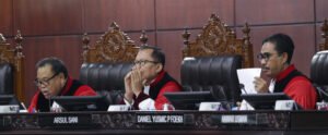 Hakim Konstitusi Arsul Sani membacakan pertimbangan hukum dalam sidang pengucapan putusan Nomor: 115/PUU-XXII/2024, Selasa (29/4/2025). Foto Humas/Bay