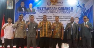 Acara pembukaan Muscab II DPC Peradi Manokwari di salah satu hotel di Manokwari, Sabtu (28/6/2025), dihadiri perwakilan PN Manokwari, Hermawanto, SH, Kajari Manokwari, Teguh Suhendro, SH, dan Kasikum Polresta Manokwari, AKP Rexon Urbon. Foto: HEN