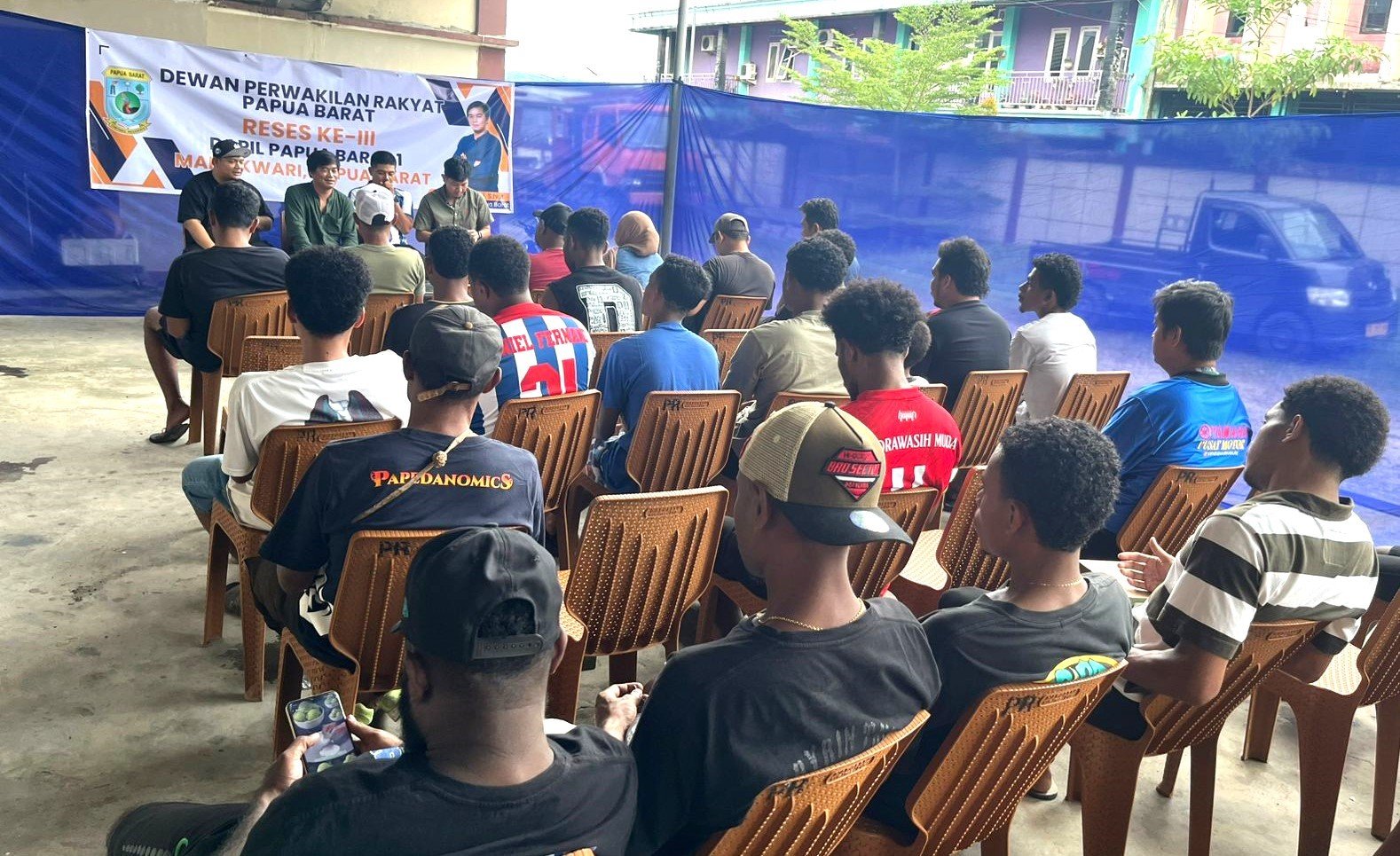 Anggota DPR Papua Barat, Sapri M. Bani melakukan reses III 2025 di Distrik Warmare dan Manokwari Barat. Foto: IST