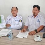 Tim kuasa hukum, Dr. Fitri Arniati Payapo, M.Hum yang diketuai Cuncun Hidayat, SH, SE menggelar konferensi pers terkait pendaftaran gugatan PMH BKMT Papua Barat ke PN Manokwari, Jumat, 22 Mei 2026. Foto: TIM2