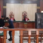 Terdakwa, Yahya Himawan alias Gamblong usai mengikuti sidang pembacaan putusan di PN Manokwari, Rabu, 12 Agustus 2026. Foto: TIM2