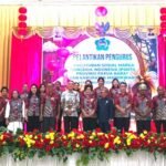 Pengurus PSMTI Kabupaten Manokwari usai dilantik Ketua Umum PSMTI, Wilianto Tanta di Aula Navis, SMA Villanova, Susweni, Manokwari, Minggu, 2 Agustus 2026. Foto: CR18