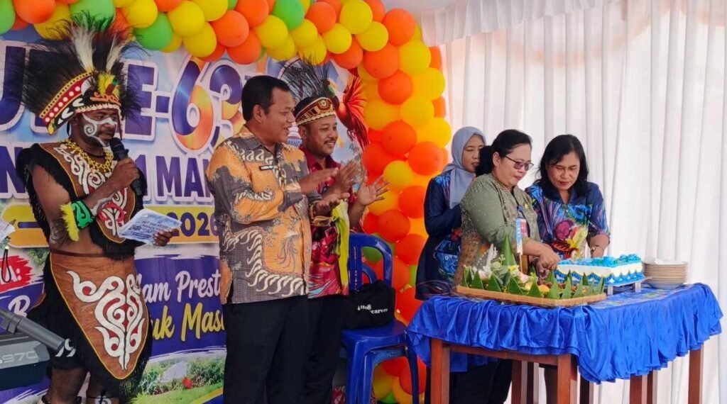 Perayaan HUT SMP Negeri 1 Manokwari ke-63 di halaman sekolahnya, Sabtu, 26 September 2026. Foto: HEN