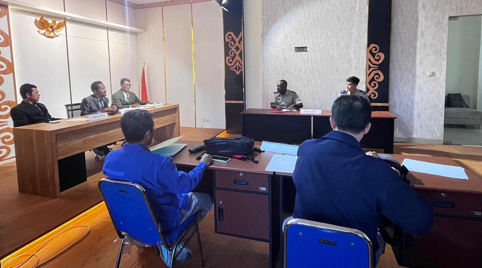 Sidang sengketa informasi antara Pemohon, Rixon Hendranotputra dan Termohon, BPN Kabupaten Manokwari di ruang sidang KIP Papua Barat pada Sekretariat Diskominfosantik Papua Barat, Senin, 7 September 2026. Foto: IST