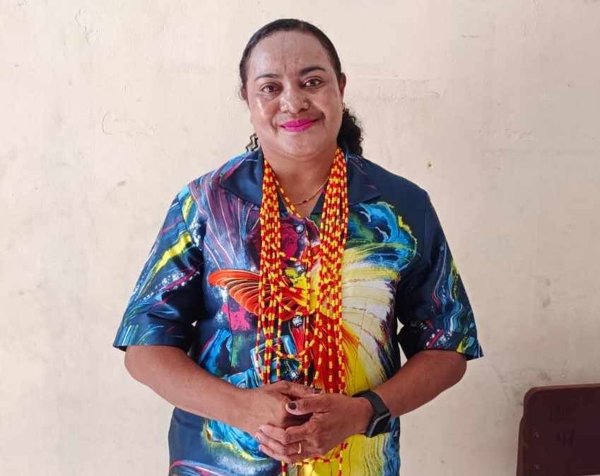 Ketua Panitia HUT SMPN 1 Manokwari ke-63, Trisye Ronsumbre, A.Md